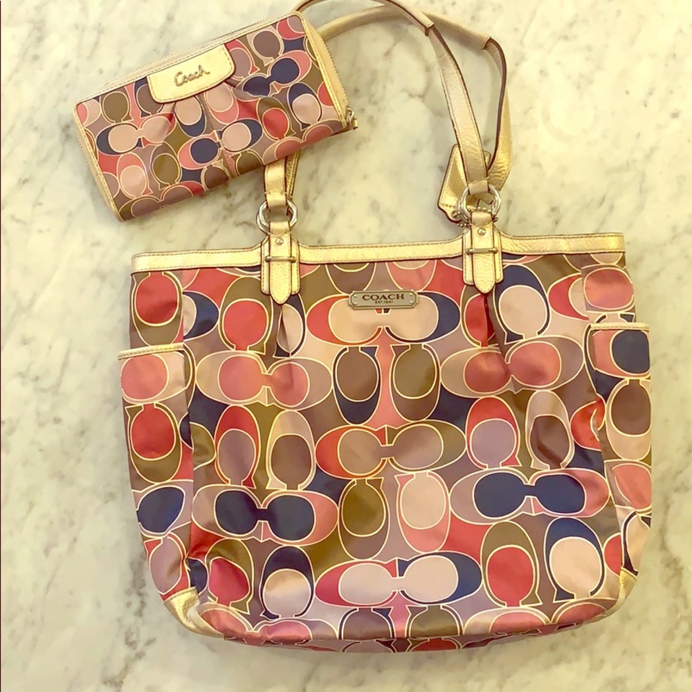 Coach purse with wallet